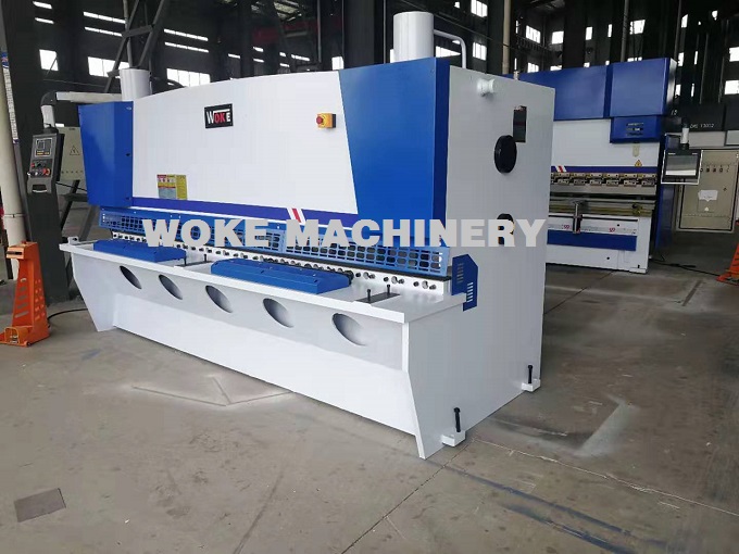QC12K-8X2500/3200/4000 NC CNC Hydraulic Swing Beam Shearing Machine Cutting Machine 
